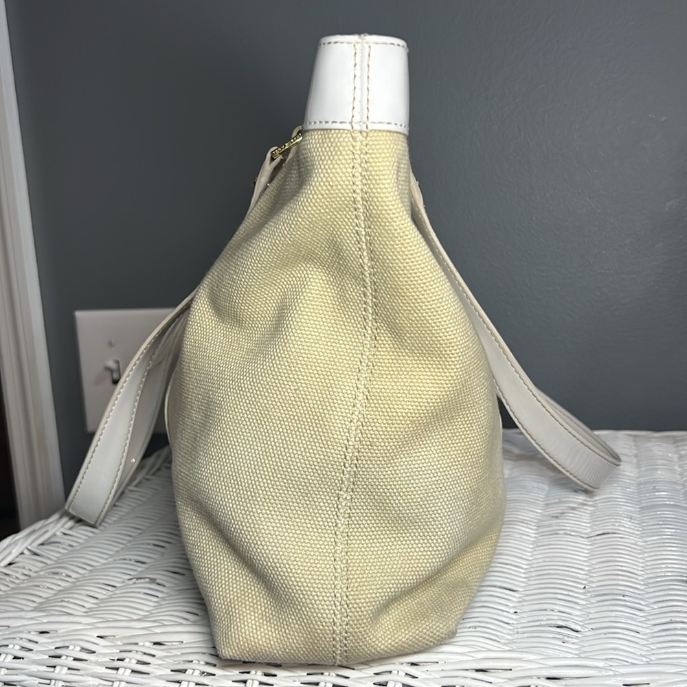 Tory Burch Tan and White Tote Bag - Picture 5 of 16